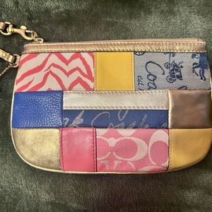 MAKE AN OFFER! COACH BAG | RETRO PATCHWORK ✨🩵